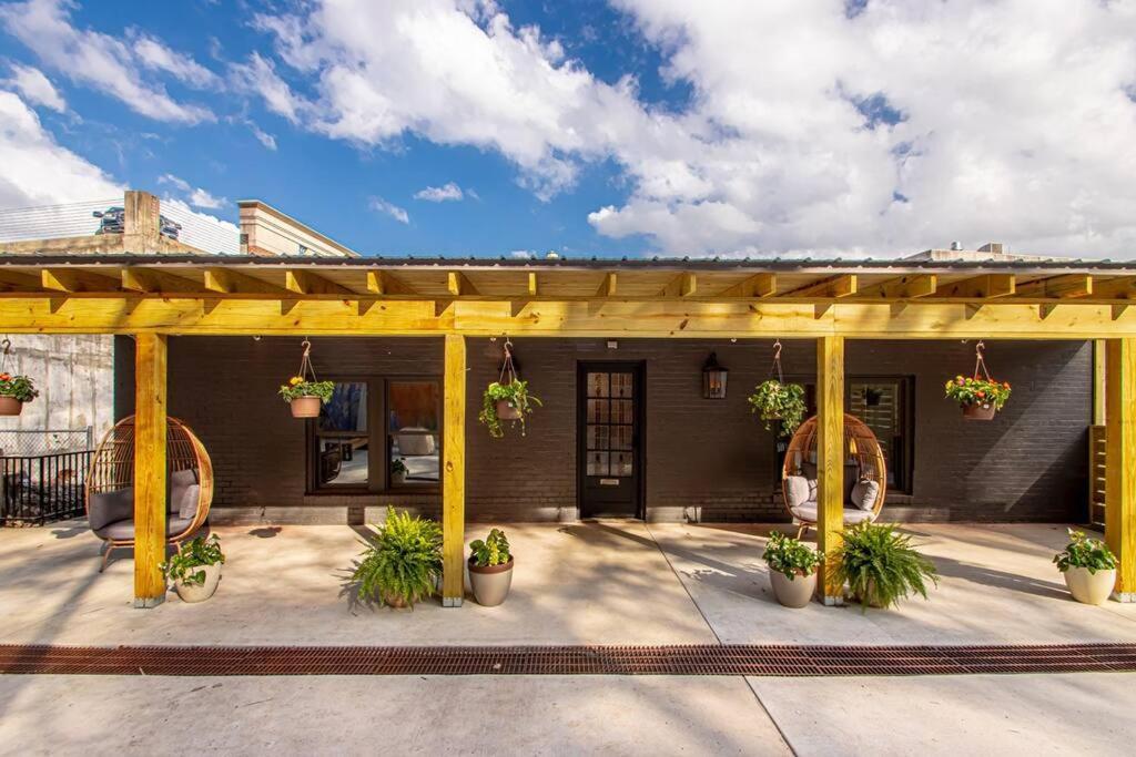 King Bed Stylish Studio In Heart Of Downtown Room # 200 Hot Springs Exterior foto